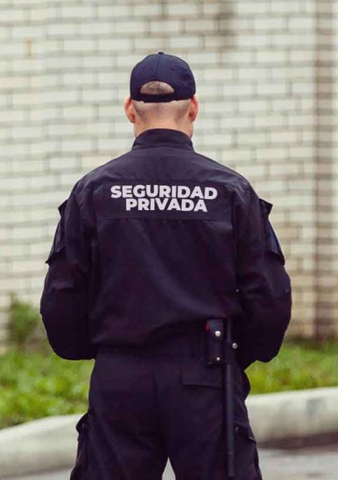 Oficial de seguridad de SSC en servicio